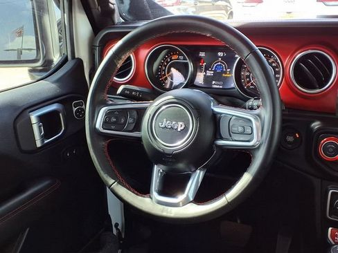 Used 2023 Jeep Wrangler Unlimited Rubicon w/ Cold Weather Group AWD/4WD image 6