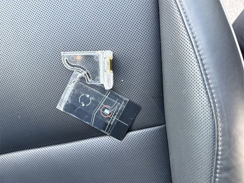 Used 2024 Tesla Cybertruck AWD Crew Cab image 34