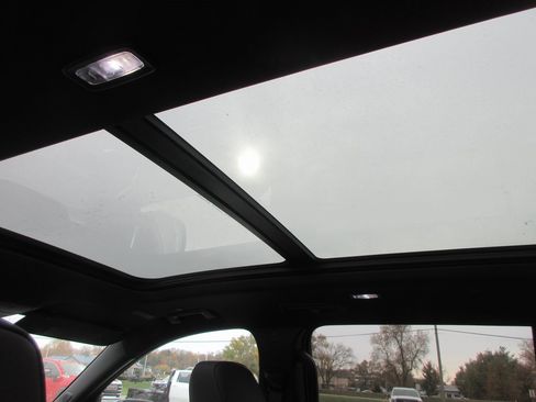 New 2026 GMC Acadia Elevation image 13