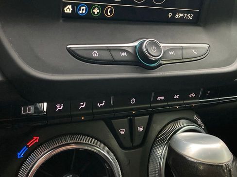 Used 2019 Chevrolet Camaro LT image 23