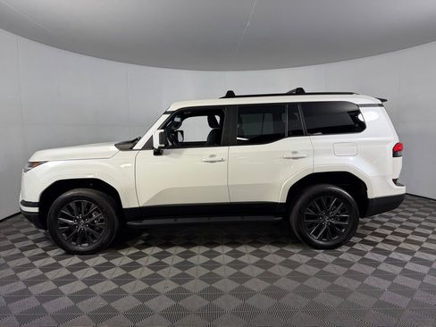 Used 2024 Lexus GX 550 w/ Cold Area Package image 8