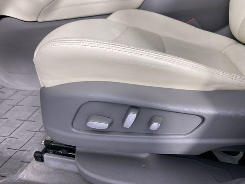 Used 2020 Cadillac XT6 Premium Luxury image 9