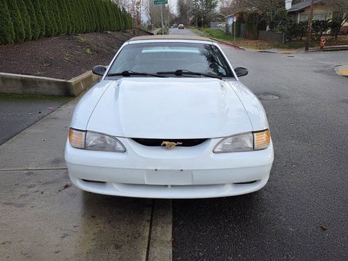 Used 1995 Ford Mustang GT image 2