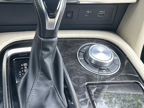 Used 2024 INFINITI QX80 Sensory AWD/4WD image 37