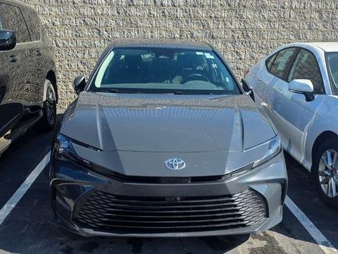 Used 2025 Toyota Camry LE FWD image 5