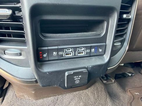Used 2025 RAM 1500 Limited w/ Off Road Group AWD/4WD image 34