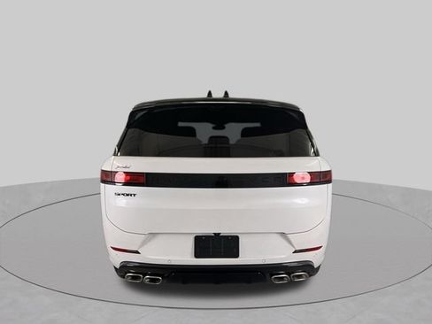 Used 2025 Land Rover Range Rover Sport Dynamic SE AWD/4WD image 6