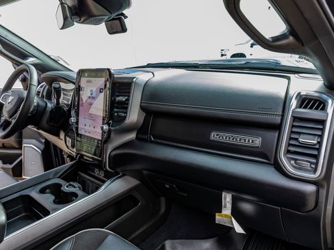 Used 2025 RAM 3500 Laramie image 18