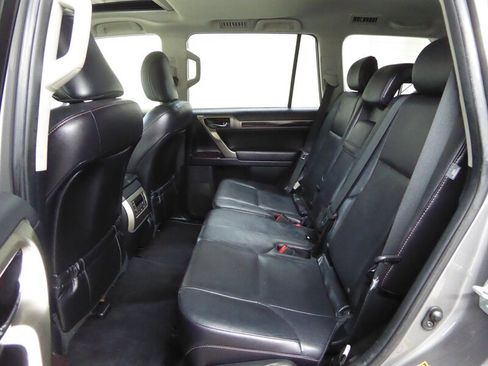 Used 2014 Lexus GX 460 image 28
