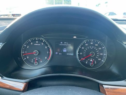 Used 2019 Kia Cadenza Technology FWD image 7