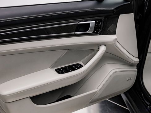 Used 2018 Porsche Panamera Turbo Sport Turismo image 77