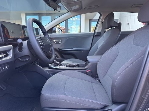 New 2025 Kia K4 LXS image 28