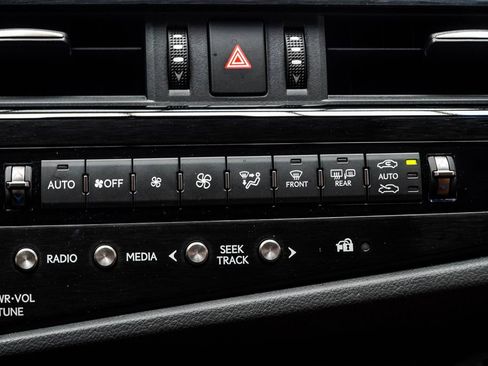 Used 2025 Lexus ES 350 w/ Premium Package FWD image 20