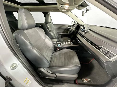 Used 2024 Mitsubishi Outlander Ralliart image 30
