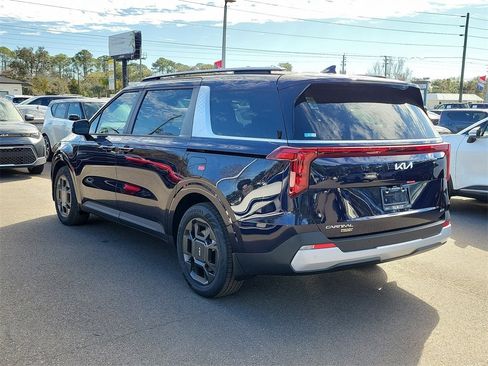 New 2026 Kia Carnival EX image 4