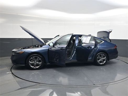 Used 2023 Honda Accord EX image 38