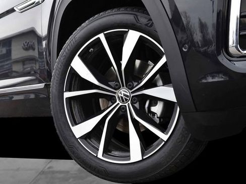 New 2026 Volkswagen Atlas Cross Sport SEL Premium R-Line image 3