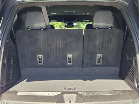 Used 2023 GMC Yukon Denali RWD image 10