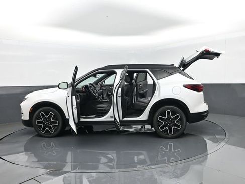 Used 2023 Chevrolet Blazer RS AWD/4WD image 33