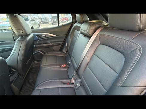 New 2025 Chevrolet Equinox EV LT image 24