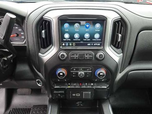 Used 2021 Chevrolet Silverado 1500 RST image 3