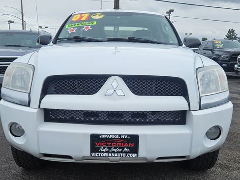 Used 2007 Mitsubishi Raider LS AWD/4WD image 5