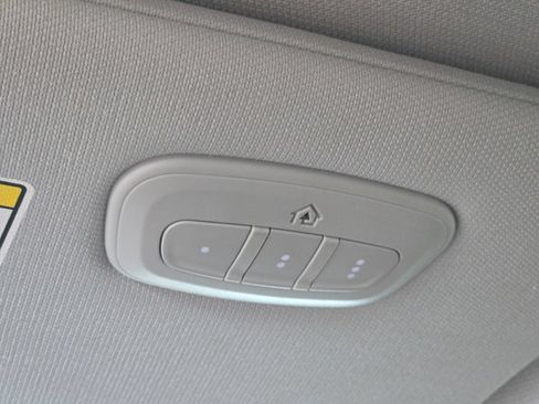 Used 2022 Jeep Cherokee Limited AWD/4WD image 30