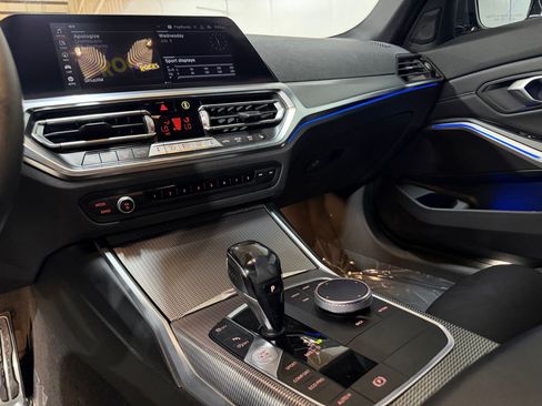 Used 2019 BMW 330i Sedan w/ M Sport Package RWD image 17