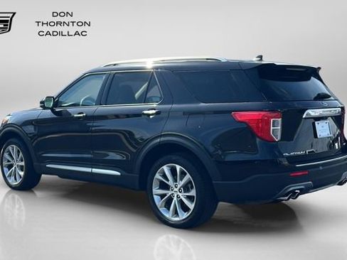 Used 2023 Ford Explorer Platinum w/ Technology Package AWD/4WD image 3