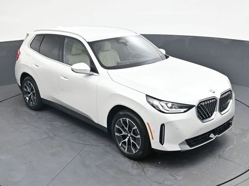 Used 2025 BMW X3 xDrive30i w/ M Sport Package AWD/4WD image 18