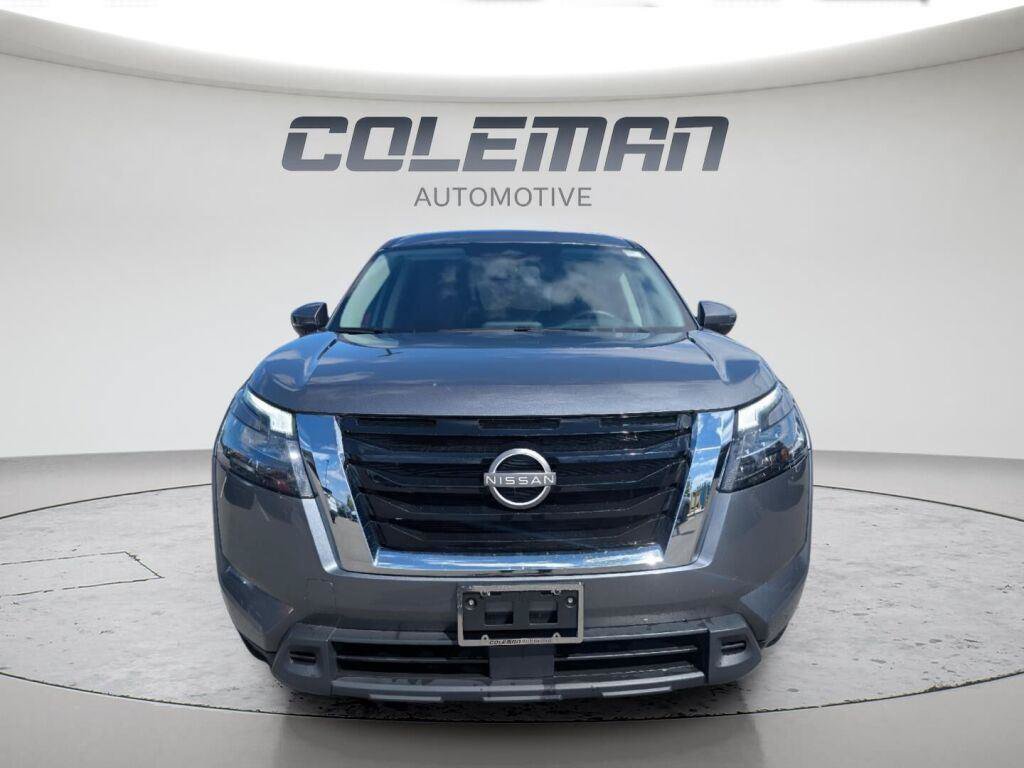 Used 2025 Nissan Pathfinder SV FWD image 22