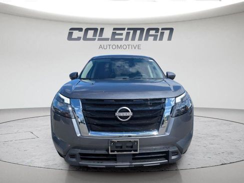 Used 2025 Nissan Pathfinder SV FWD image 22