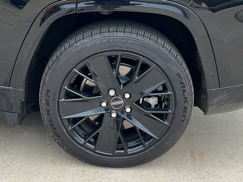 Used 2024 Jeep Wagoneer Launch Edition image 12