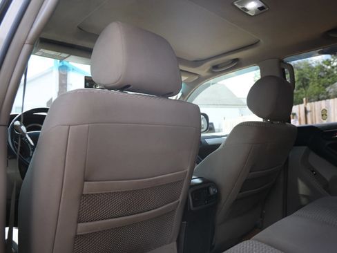 Used 2007 Toyota 4Runner SR5 AWD/4WD image 31