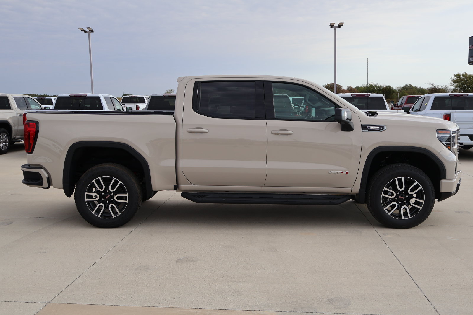 New 2026 GMC Sierra 1500 AT4 w/ AT4 Premium Package AWD/4WD image 7