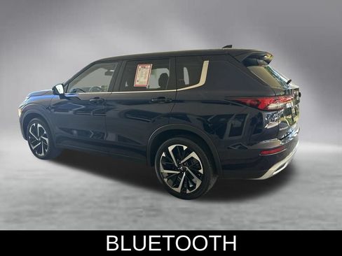 Used 2024 Mitsubishi Outlander SE Black Edition FWD image 5