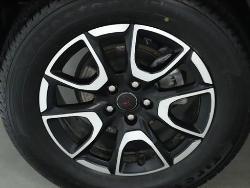 Used 2025 Jeep Compass Trailhawk AWD/4WD image 12