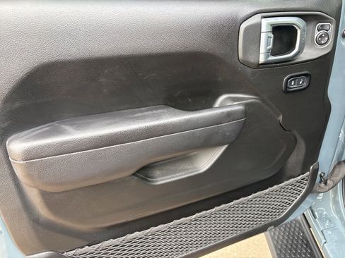 Used 2024 Jeep Wrangler Sport S image 9