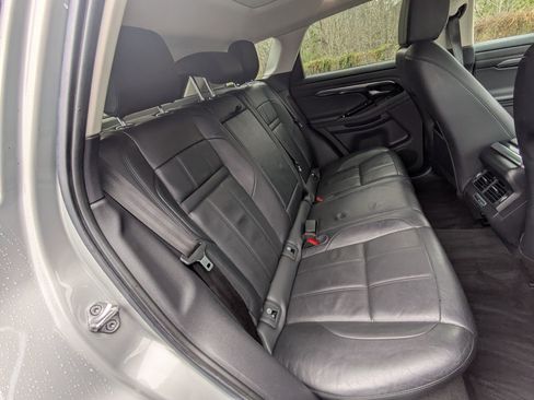 Used 2020 Land Rover Range Rover Evoque SE image 28