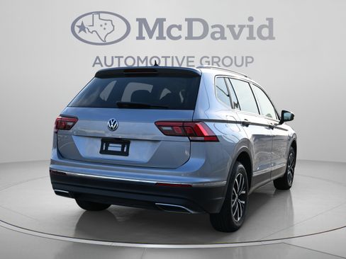 Used 2021 Volkswagen Tiguan SE w/ Panoramic Sunroof Package FWD image 6
