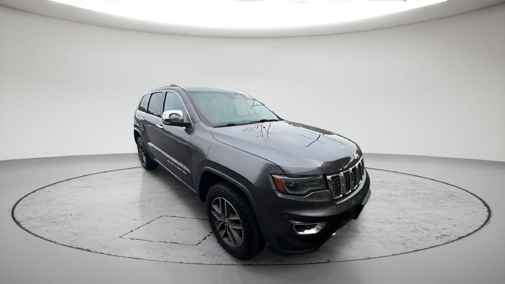Used 2018 Jeep Grand Cherokee Limited AWD/4WD image 5