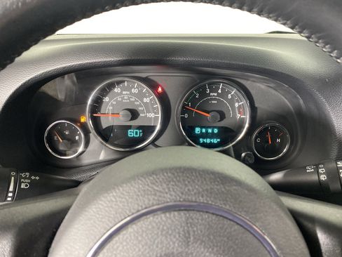 Used 2018 Jeep Wrangler Unlimited Sport S AWD/4WD image 18