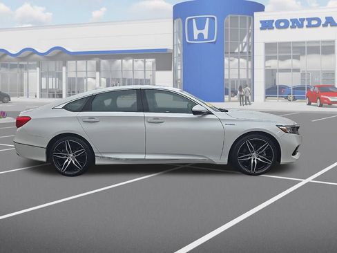 Used 2022 Honda Accord Touring image 10