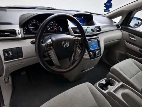 Used 2016 Honda Odyssey EX image 4