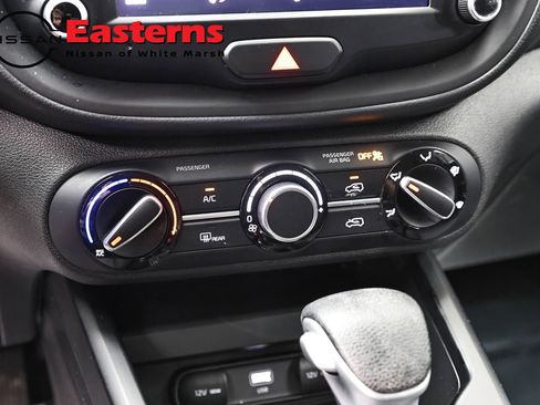 Used 2023 Kia Soul LX w/ LX Technology Package FWD image 19