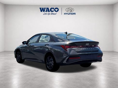 Used 2026 Hyundai Elantra Sport FWD image 7