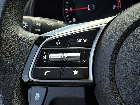 Certified 2022 Kia Forte LXS FWD image 22