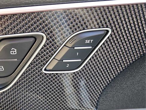 Used 2023 Audi SQ8 Prestige AWD/4WD image 13