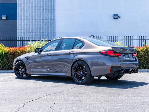 Used 2023 BMW M5 w/ Competition Package AWD/4WD image 4