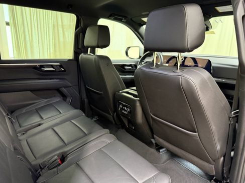Certified 2025 Chevrolet Suburban Z71 AWD/4WD image 24